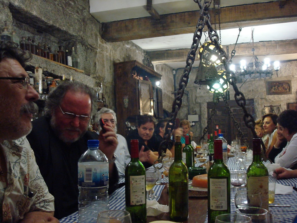 Na casa de A. Costas